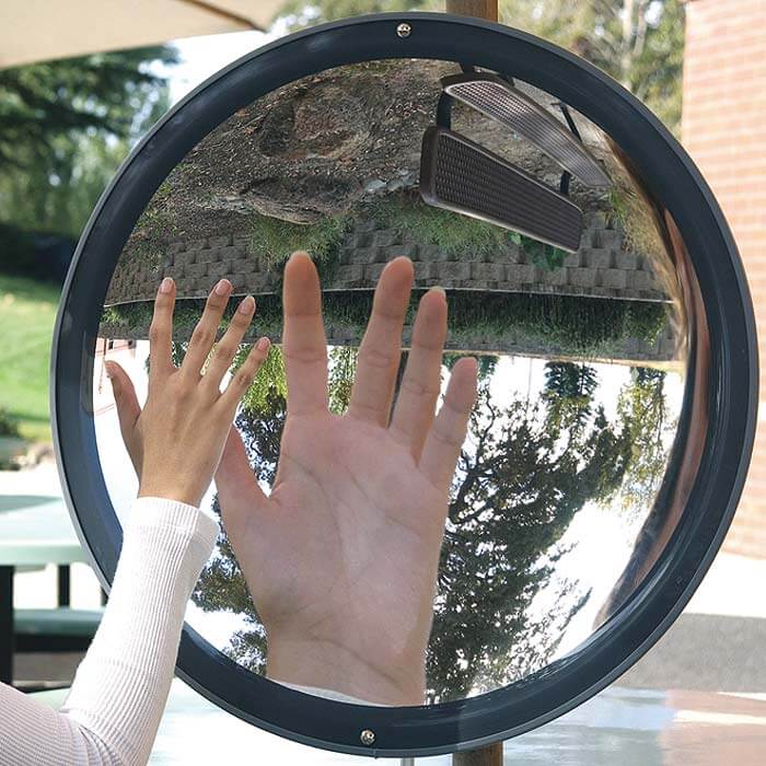 Rear View Mirror Concave Or Convex, Why Is Convex Mirror Used As Rear View In Motor Vehicles